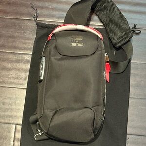 NEW 13n35 Crave Tracy McGrady Unisex CrossBody Shoulder Bag Black Red 14*8*5 in